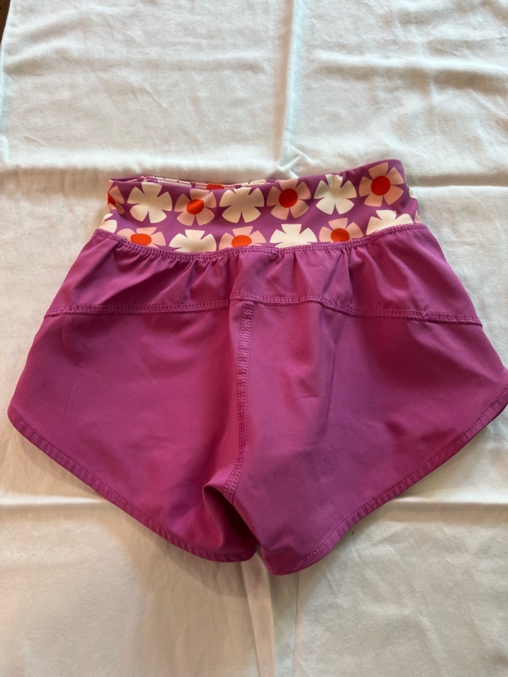 Hanna Andersson Pink and Orange Floral Fold-Over Waist Active Shorts 3T - Picture 3 of 4